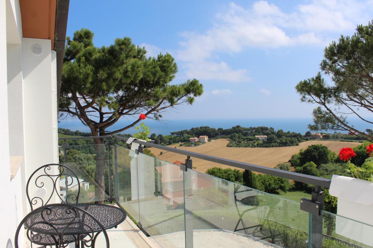 Villa De Ruschi Montacuto エクステリア 写真
