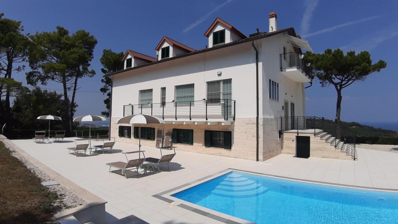 Villa De Ruschi Montacuto エクステリア 写真