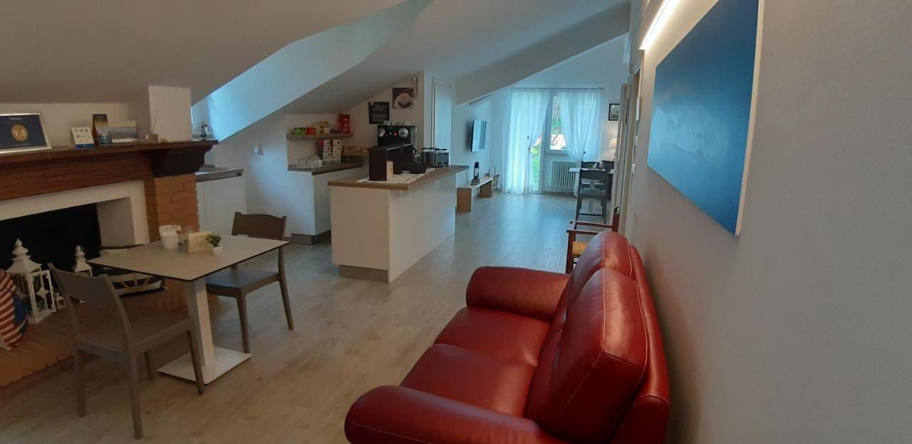 Villa De Ruschi Montacuto エクステリア 写真